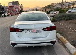 نيسان ألتيما